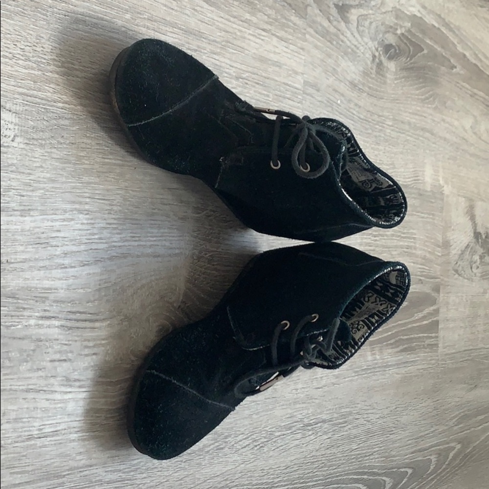 Black Toms